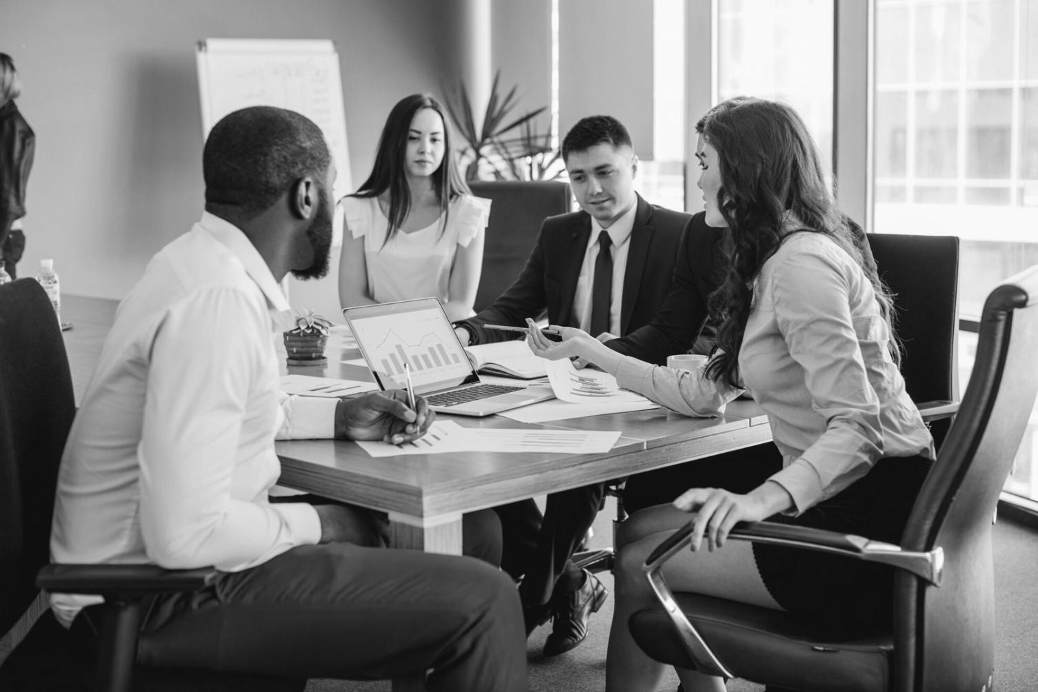 Командная работа в офисе